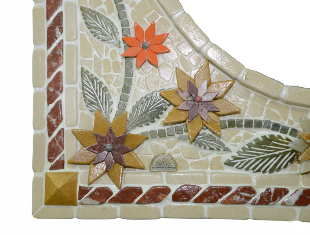 Consolle in pietra con specchiera in mosaico